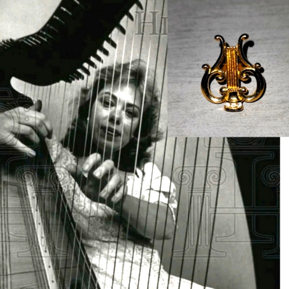 1990 Avon musical 🎼 harp pin